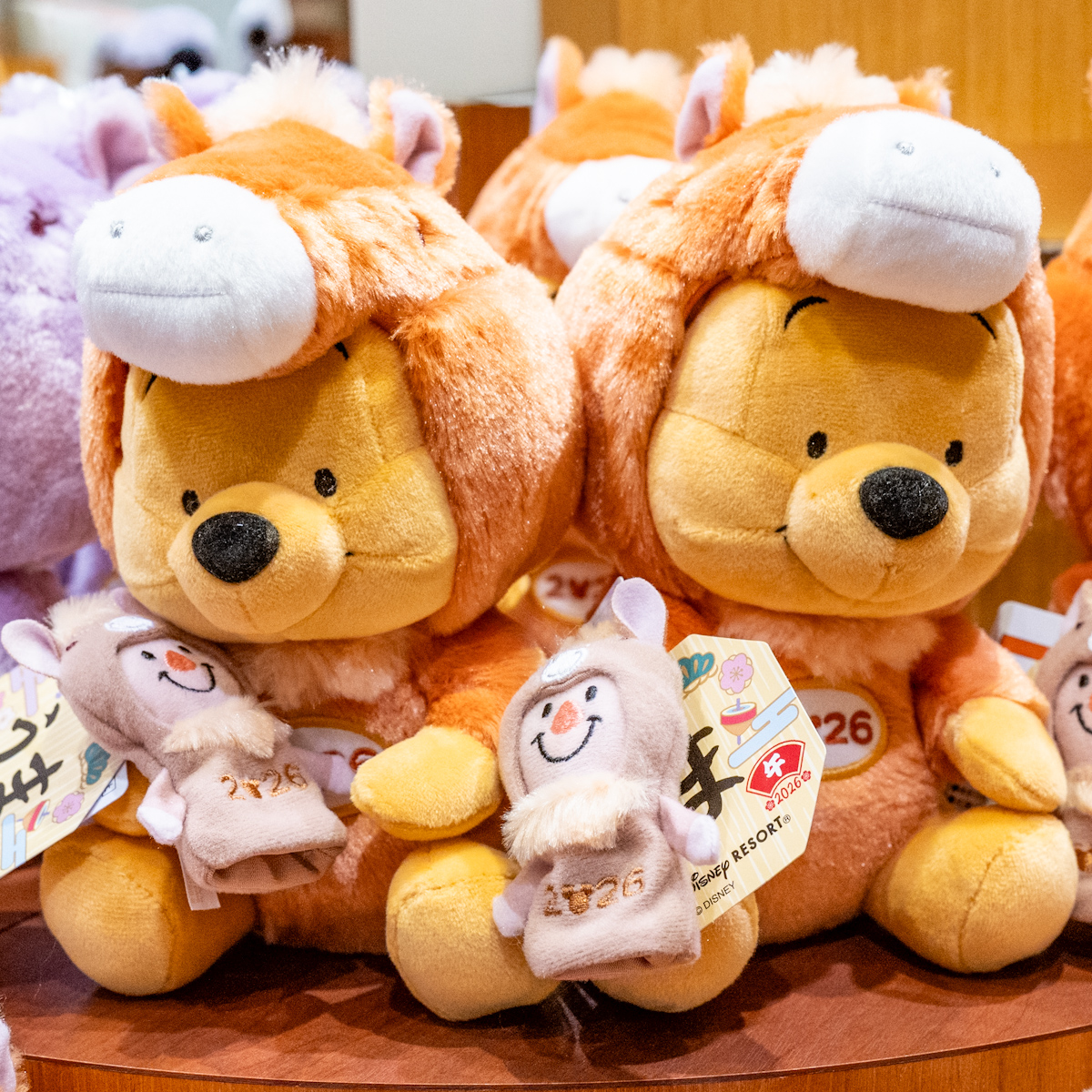 東京ディズニーリゾートのお正月 干支ぬいぐるみ・くまのプーさんとピグレット