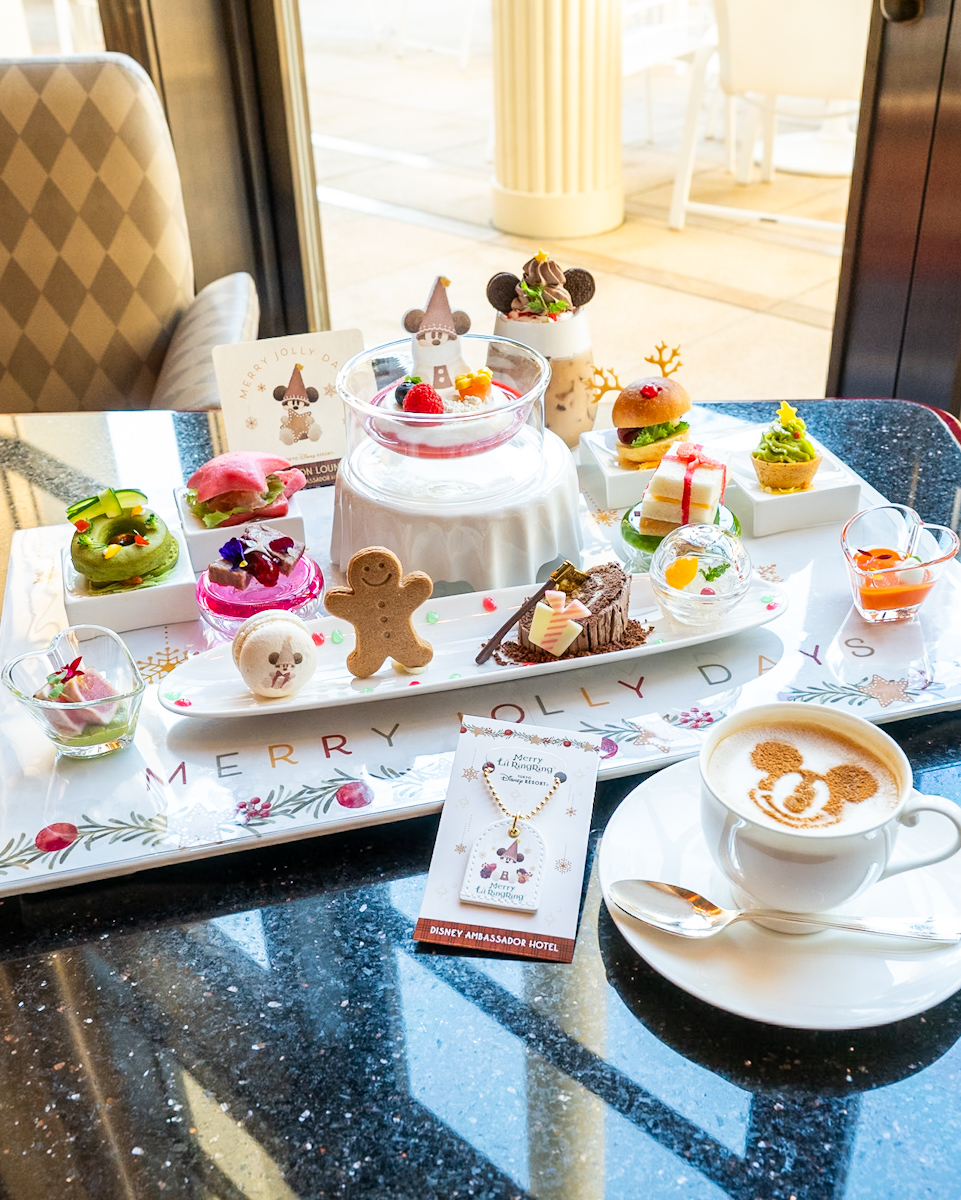 ハイピリオン・ラウンジ“ディズニー・クリスマス2025”プレミアムスウィーツセット