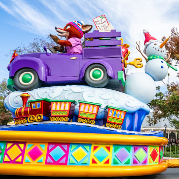 乗り物大好きっ子の願いを乗せたフロート2