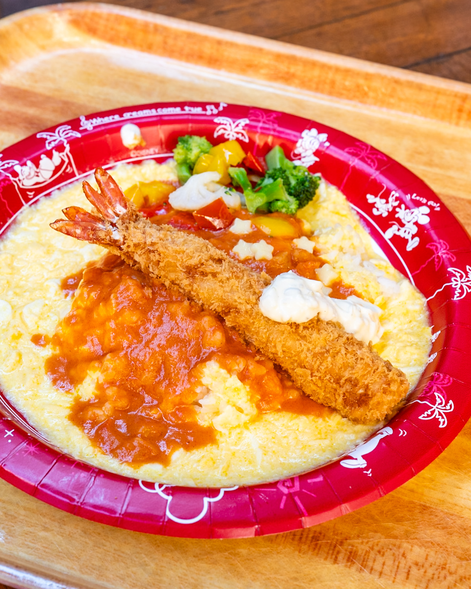 オムライスとエビフライ、エビトマトクリームソース