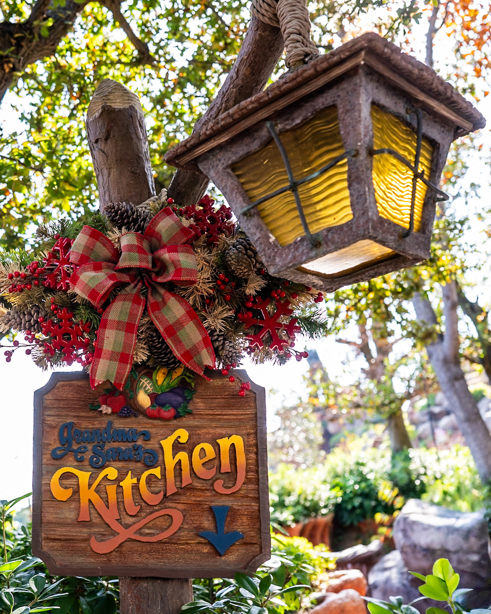 グランマ・サラのキッチン　看板