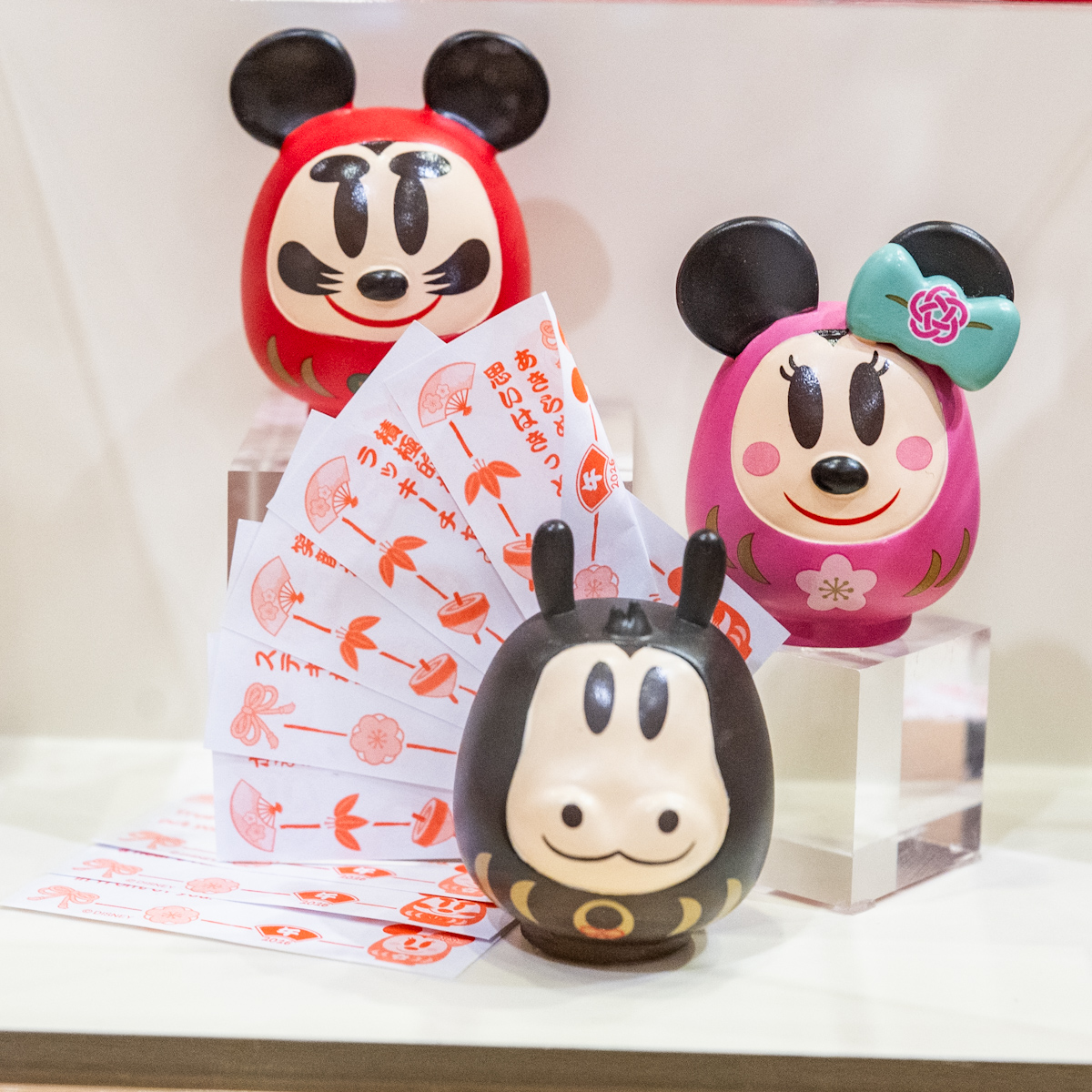 フィギュア　ランダム