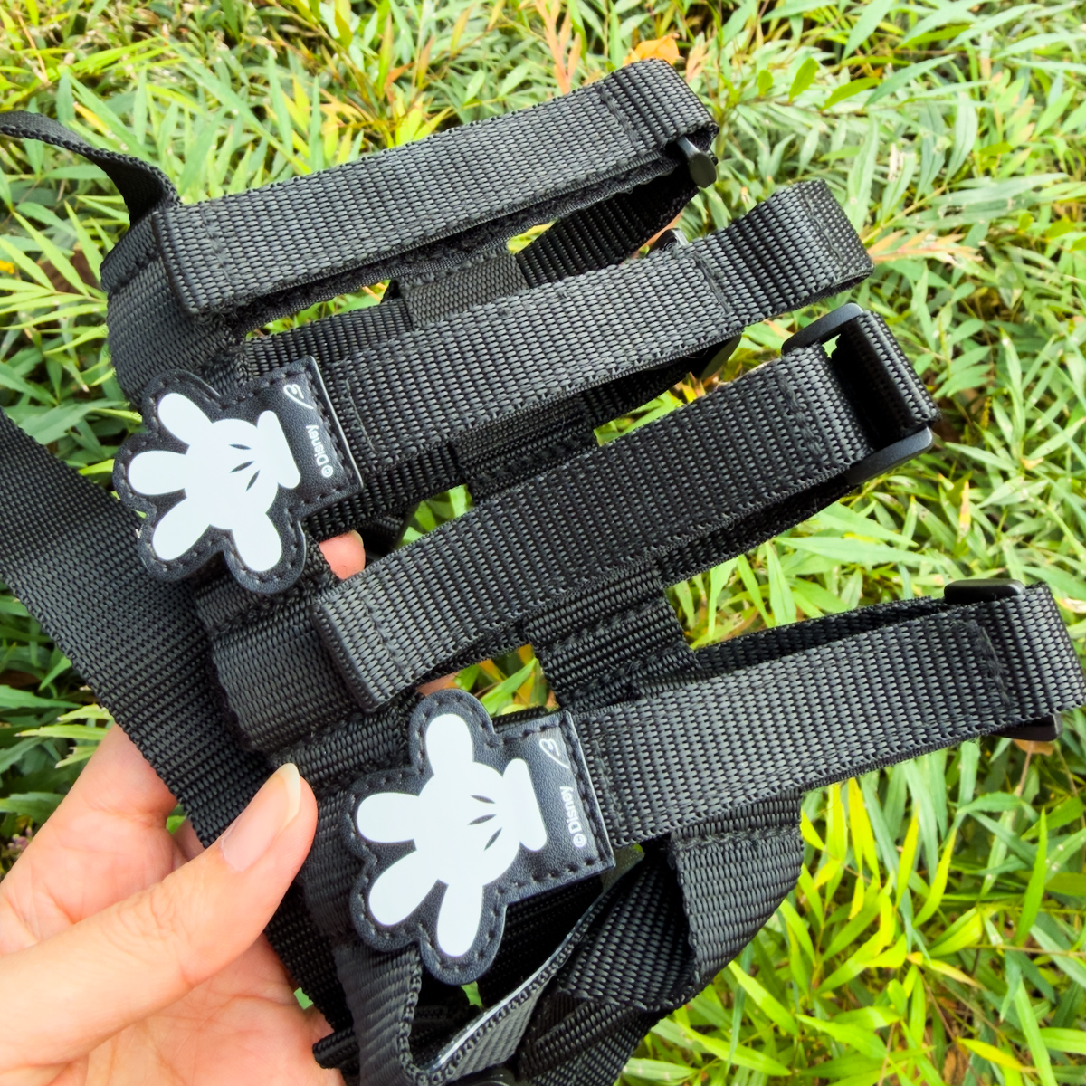 ベルメゾン ミッキーモチーフボトルホルダー デザイン