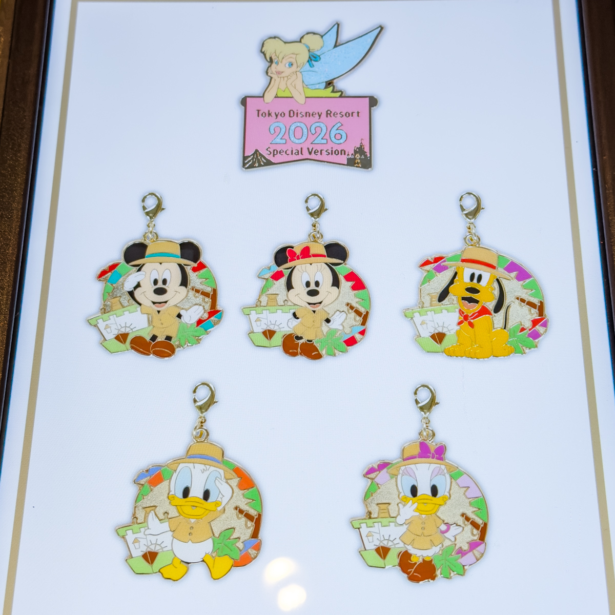 探検家コスチュームチャーム