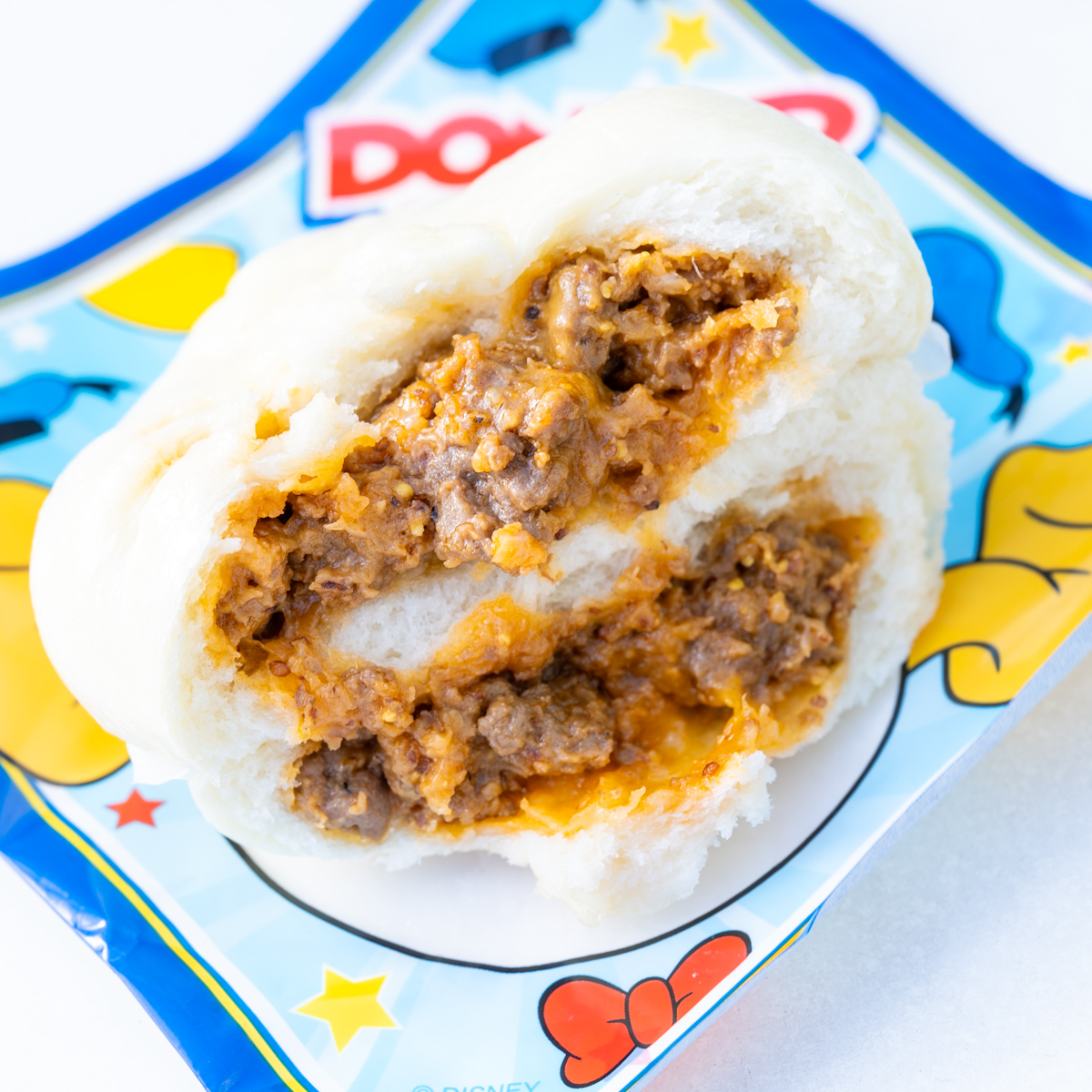 東京ディズニーランド／トゥーンタウン「トゥーントーン・トリート」ドナルドダックまん（チーズバーガー味）