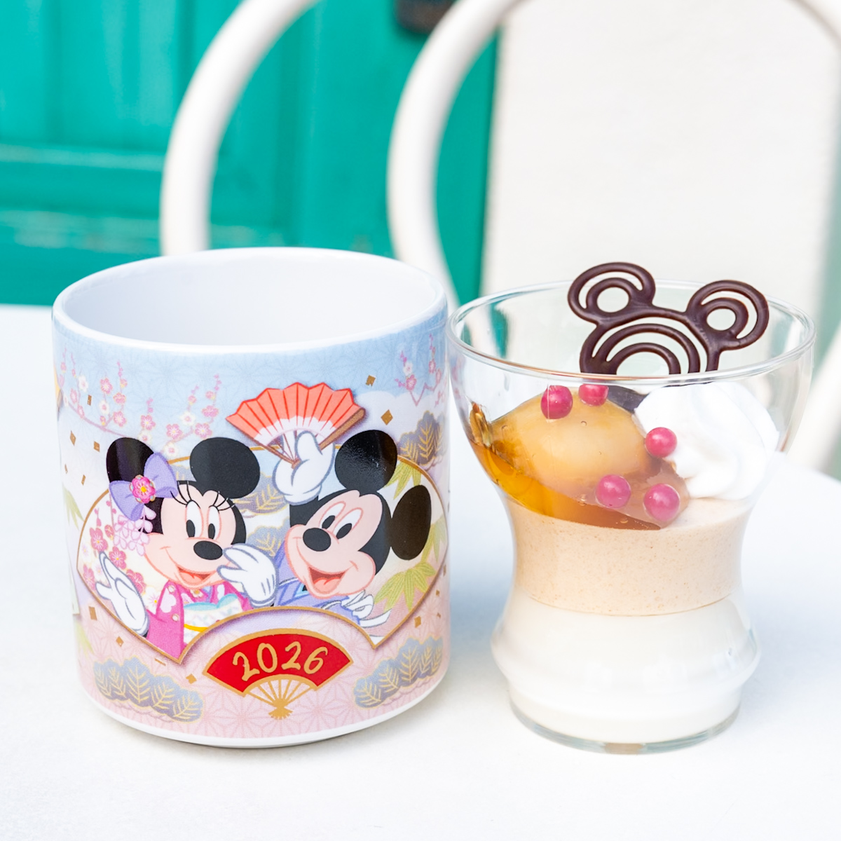 “東京ディズニーリゾートのお正月2026”きなこムース＆ミルクゼリー、スーベニアカップ付き