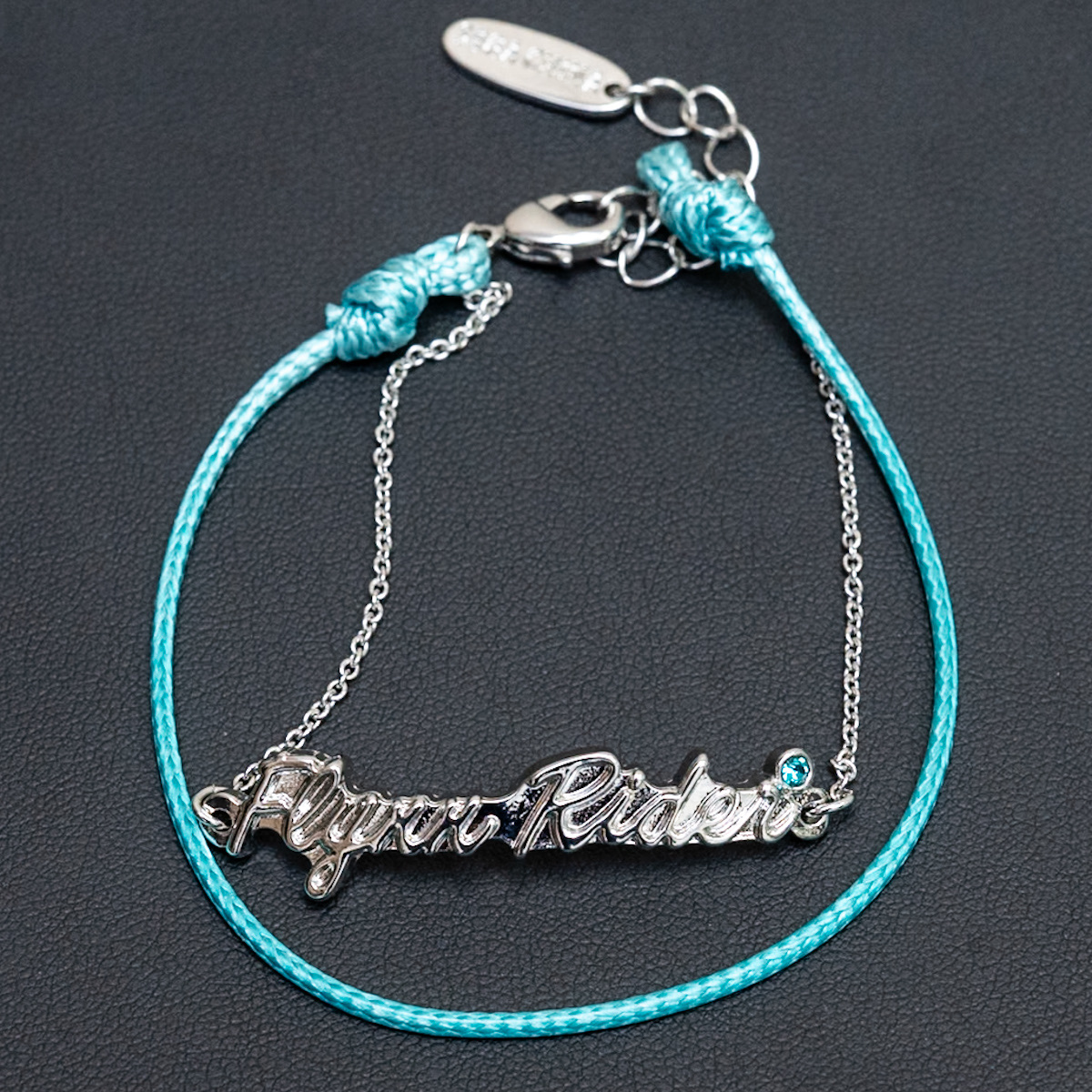 フリン・ライダーのブレスレット