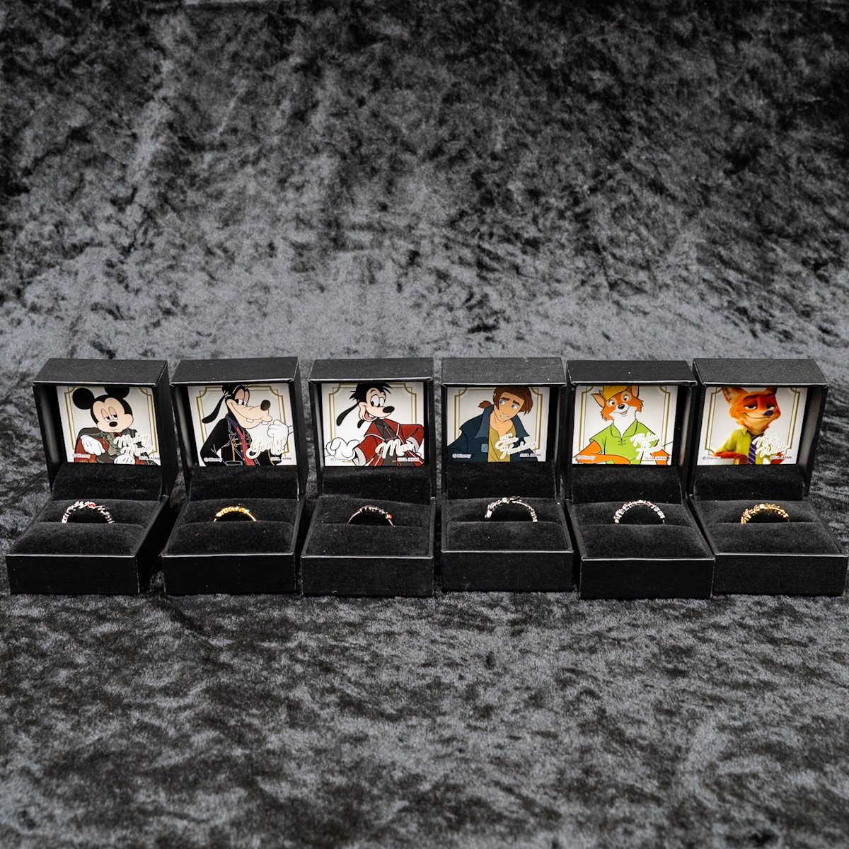 B賞:リング(6種)