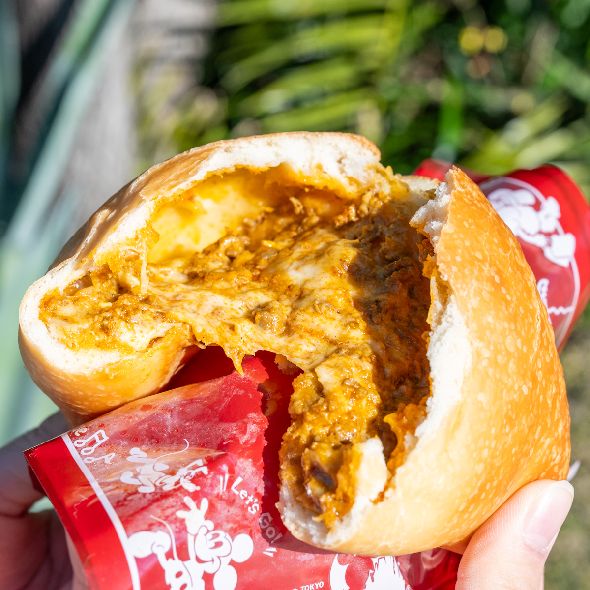 東京ディズニーシー「サルタンズ・オアシス」店舗オープン〜完売まで販売 ビーフチーズカリーナン紹介