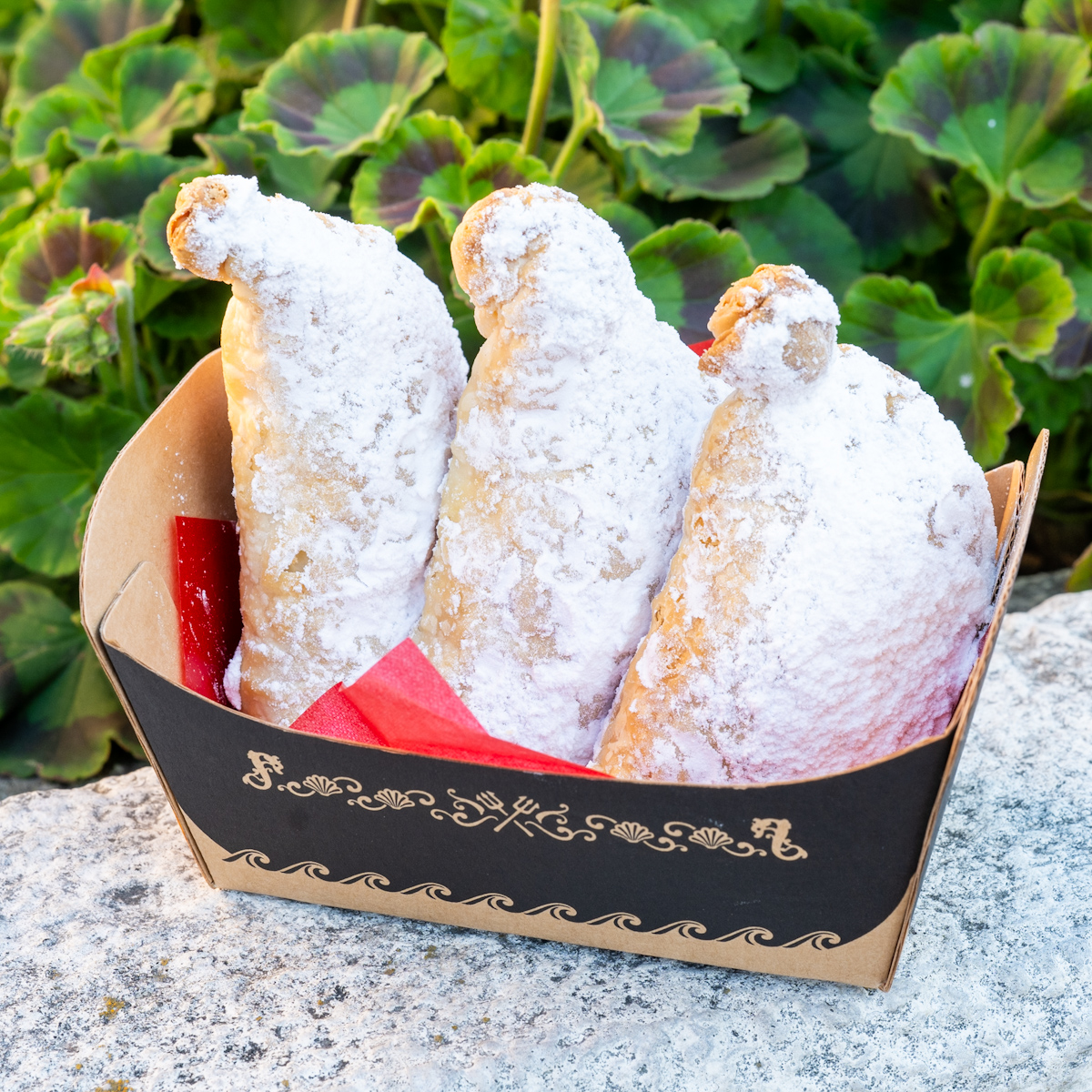 東京ディズニーシー「ゴンドリエ・スナック」キアッケレ（コーヒー＆マスカルポーネ）1