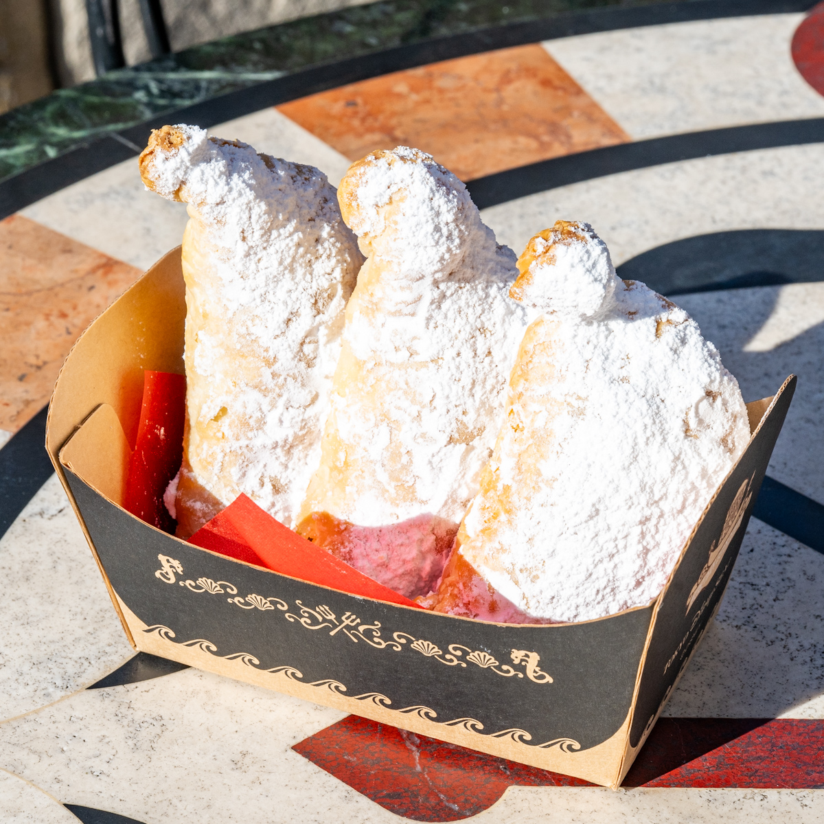 東京ディズニーシー「ゴンドリエ・スナック」キアッケレ（コーヒー＆マスカルポーネ）