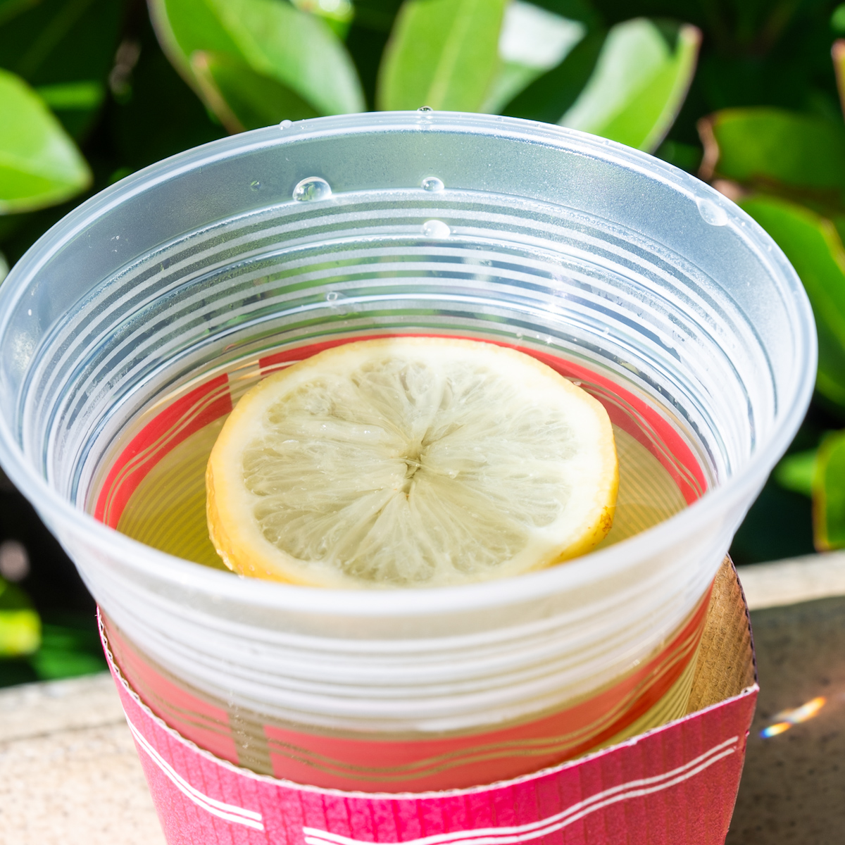 東京ディズニーシー「ドックサイドダイナー」”ホットレモネードカクテル（グリーンアップルリキュール＆レモン）1