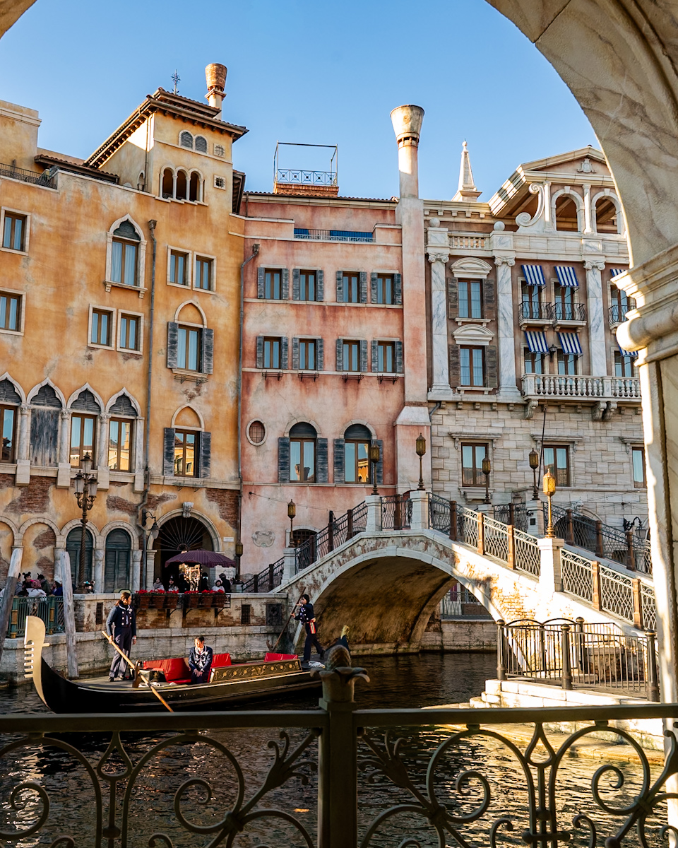 東京ディズニーシー/メディテレーニアンハーバー「リストランテ・ディ・カナレット」ヴェネツィアン・ゴンドラ