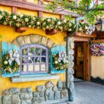 東京ディズニーランド”ディズニー・クリスマス2025”デコレーション　ビレッジショップス　リース3