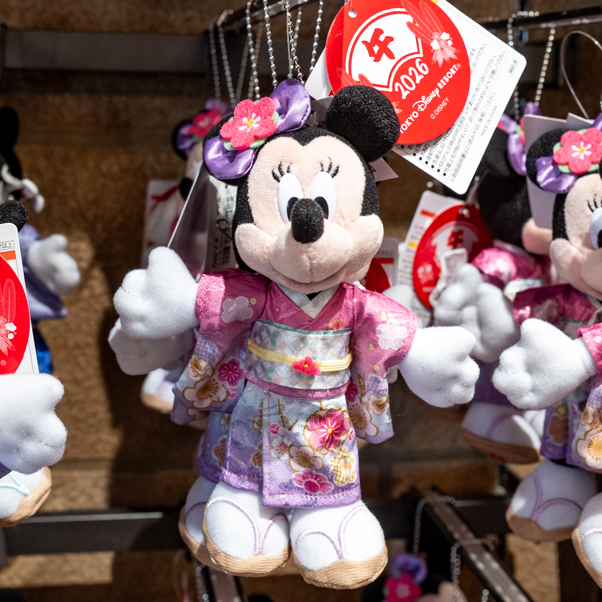 東京ディズニーランド2026お正月グッズ・お土産　ミニーぬいぐるみバッジ