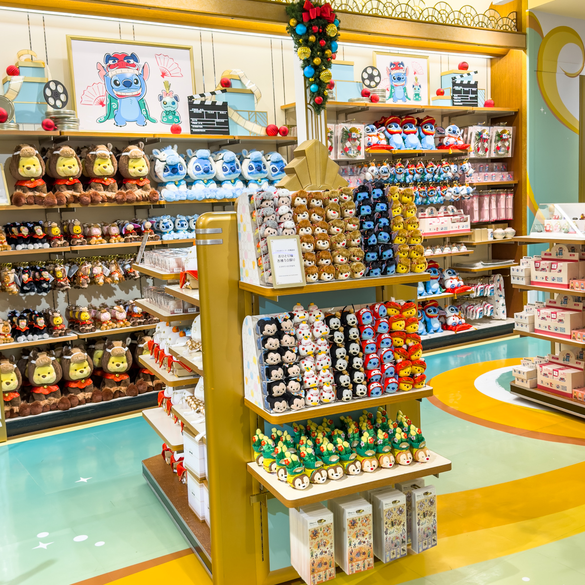 ディズニーストア2026お正月グッズ1