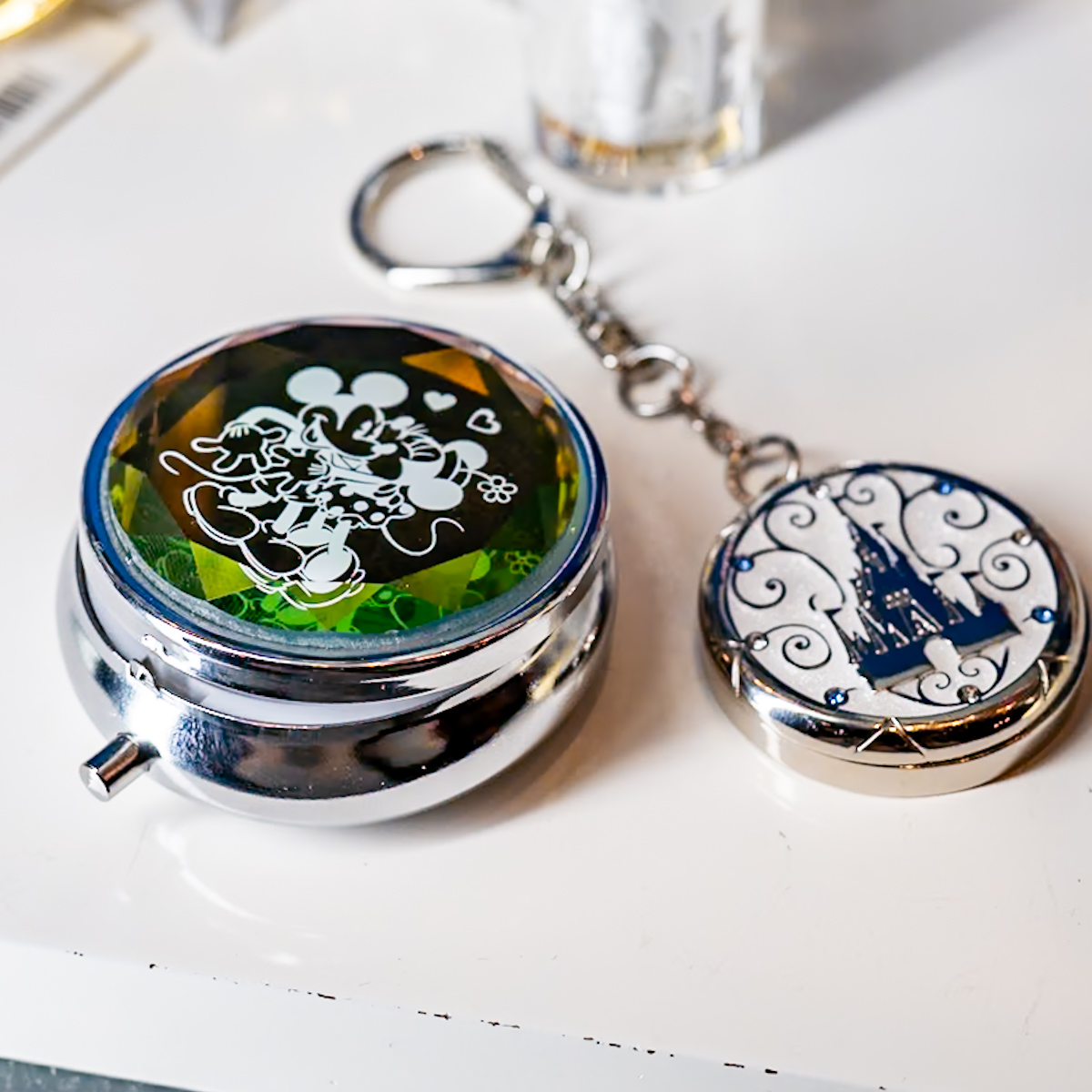 東京ディズニーリゾート ガラスグッズ(小物入れ)・お土産