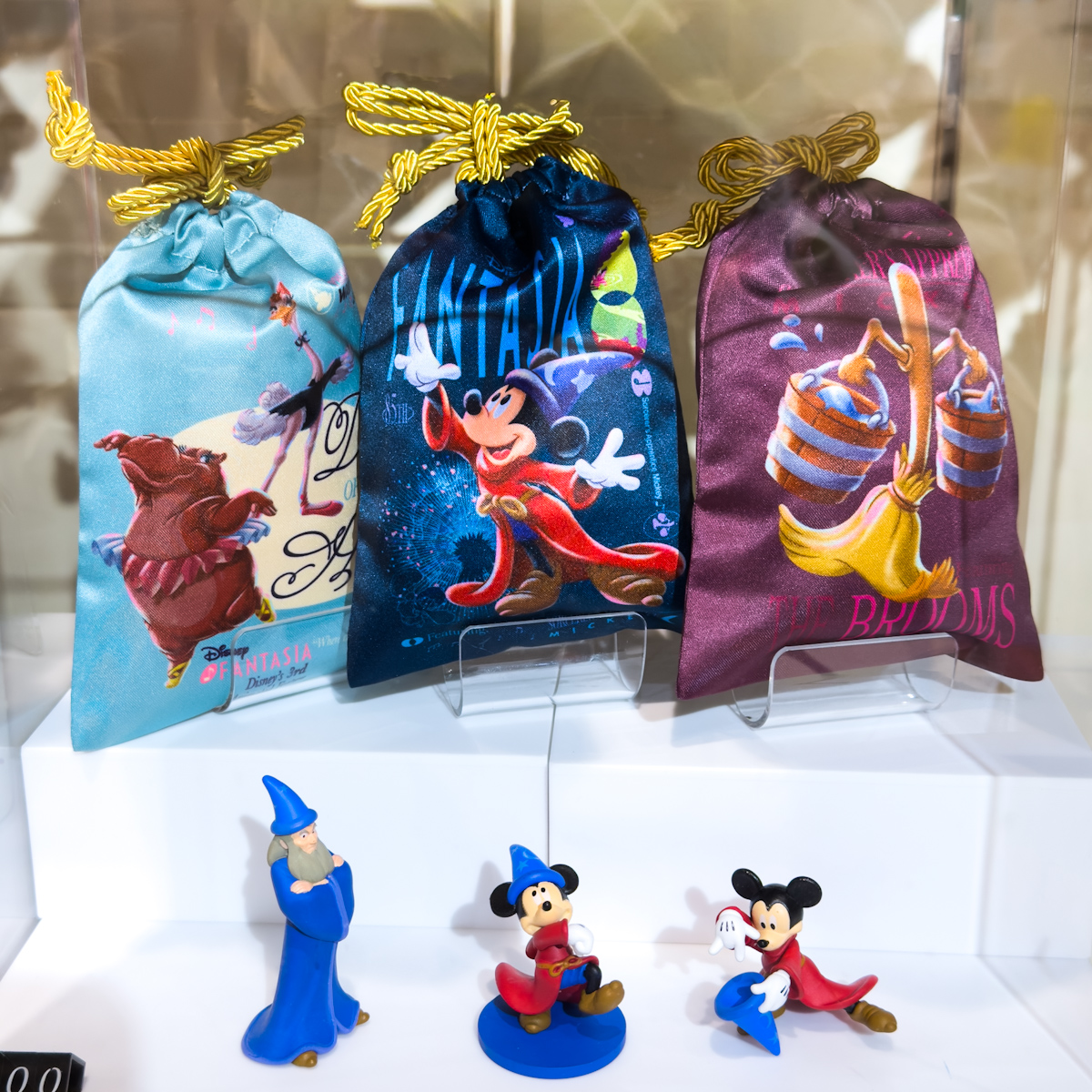 『ファンタジア』85周年グッズ　シークレット巾着3種