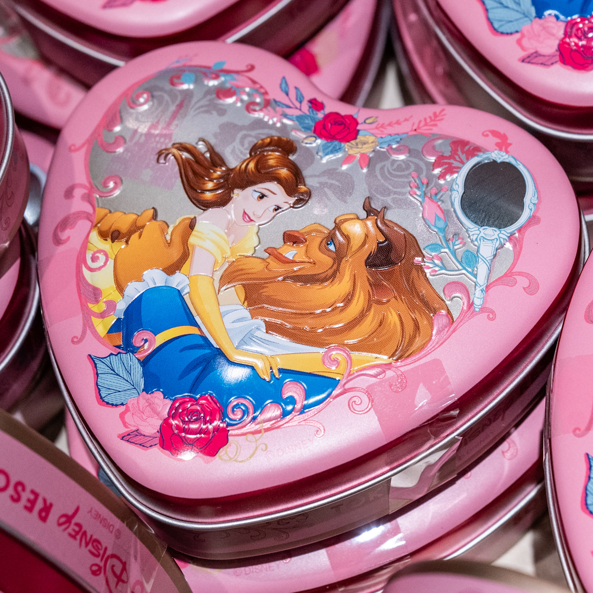 東京ディズニーランド『美女と野獣』『アラジン』グミ缶1