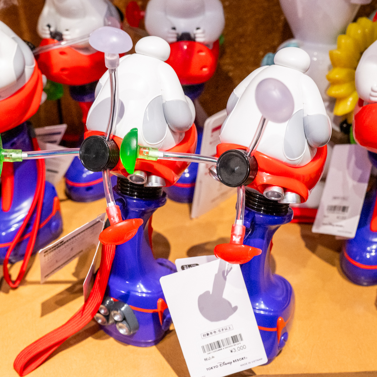 東京ディズニーランド「ベイマックスのハッピーライド」光るおもちゃ