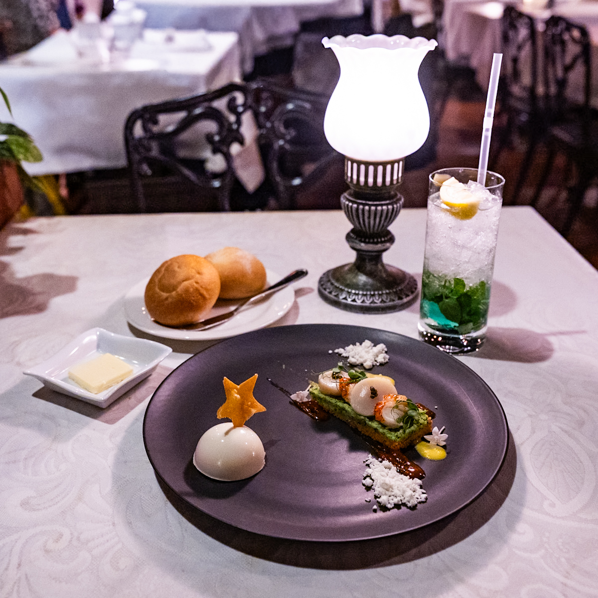 東京ディズニーランド「ブルーバイユー・レストラン」”ディズニー・クリスマス2025”スペシャルコース