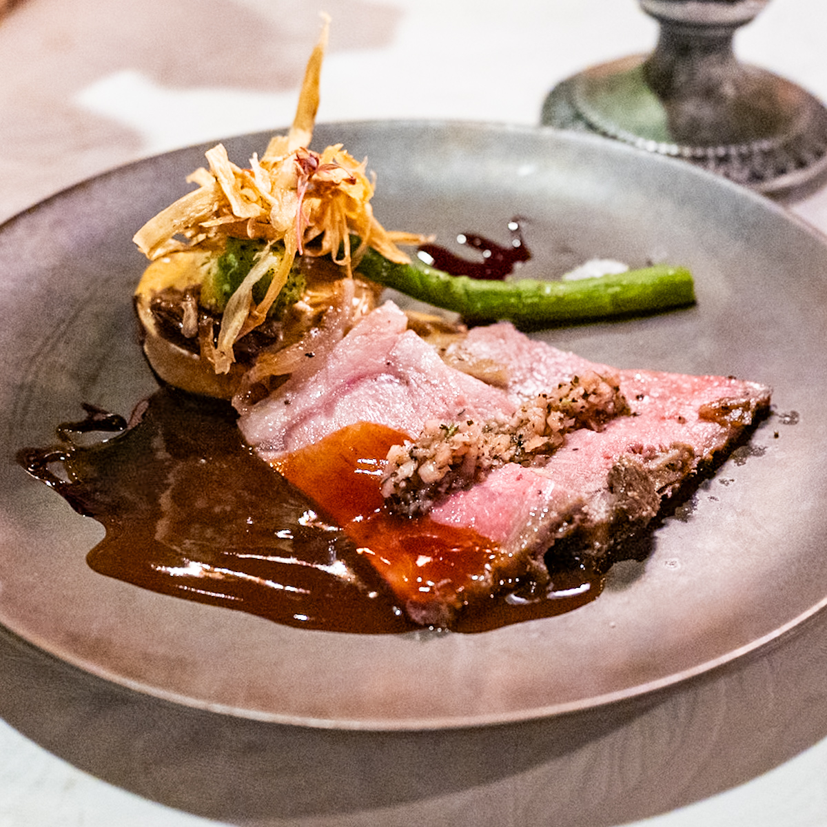 国産牛のローストビーフとラグー