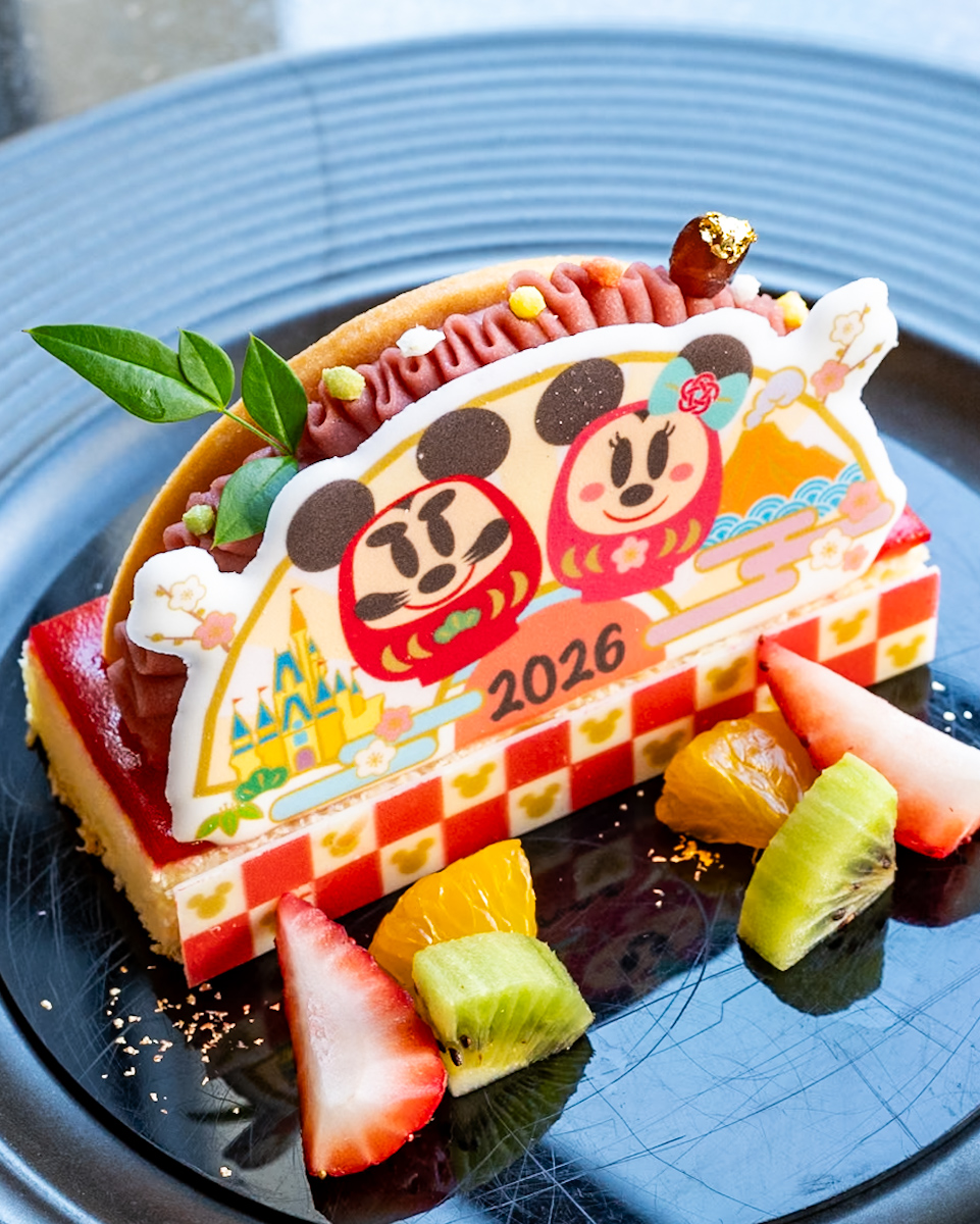 ハイピリオン・ラウンジ“イヤーエンド&ニューイヤー2025−2026”ケーキセット2