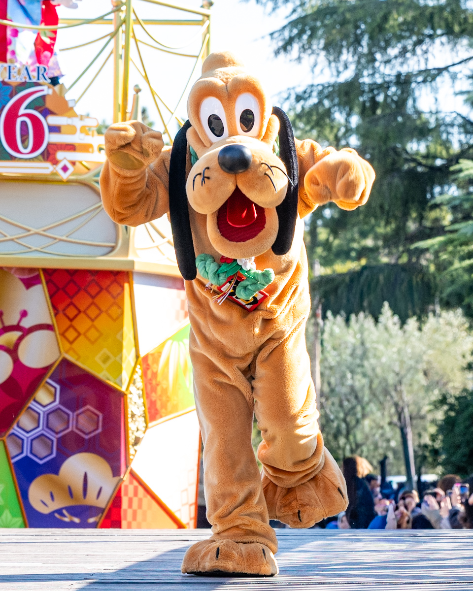 東京ディズニーランド“東京ディズニーリゾートのお正月2026”ニューイヤーズ・グリーティング　プルート