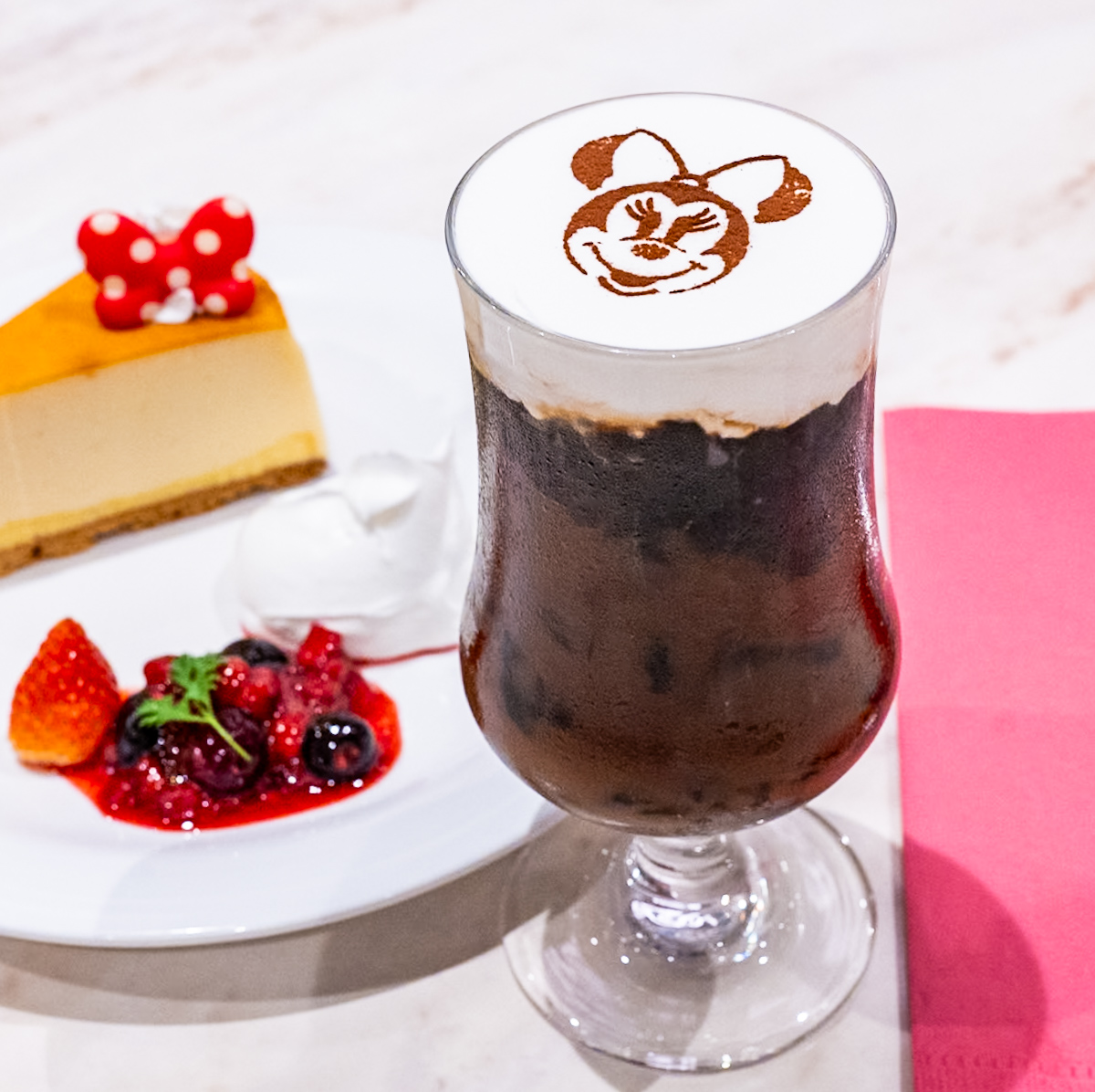 アイスカフェモカ（クラッシュコーヒーゼリー入り）