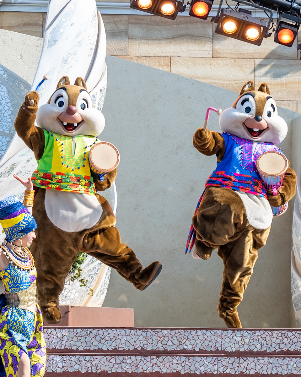 東京ディズニーシー ステージショー「ダンス・ザ・グローブ！」チップとデール