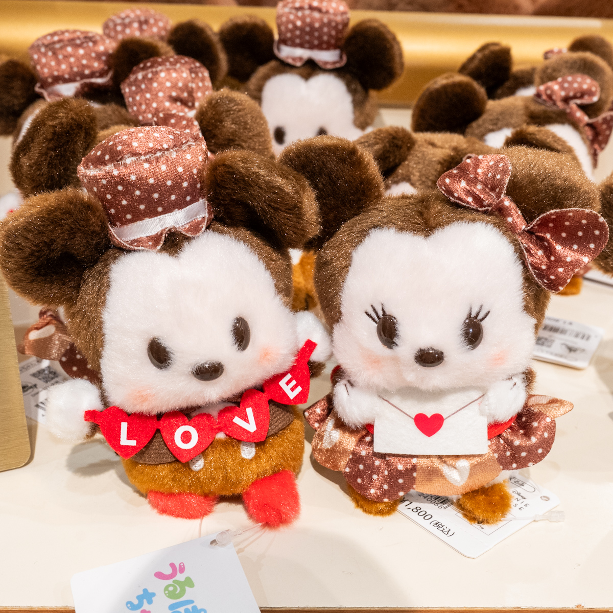 ディズニーストア　バレンタイングッズ　うるぽちゃちゃん　ミッキー　ミニー