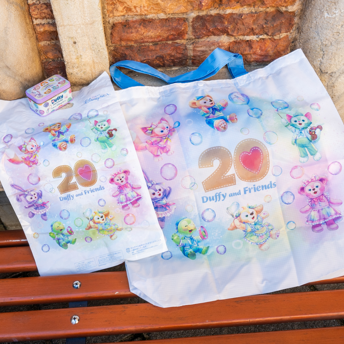 東京ディズニーシー「ダッフィー＆フレンズ20周年：カラフルハピネス」お買い物袋デザインショッピングバッグ（エコバッグ）3