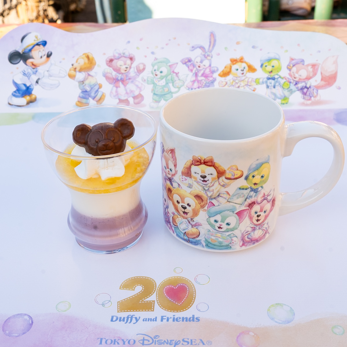 東京ディズニーシー「ダッフィー＆フレンズのハートフェルト・レターズ・オブ・フレンドシップ」ブルーベリーのミルクプリン＆チーズムース、スーベニアカップ付き