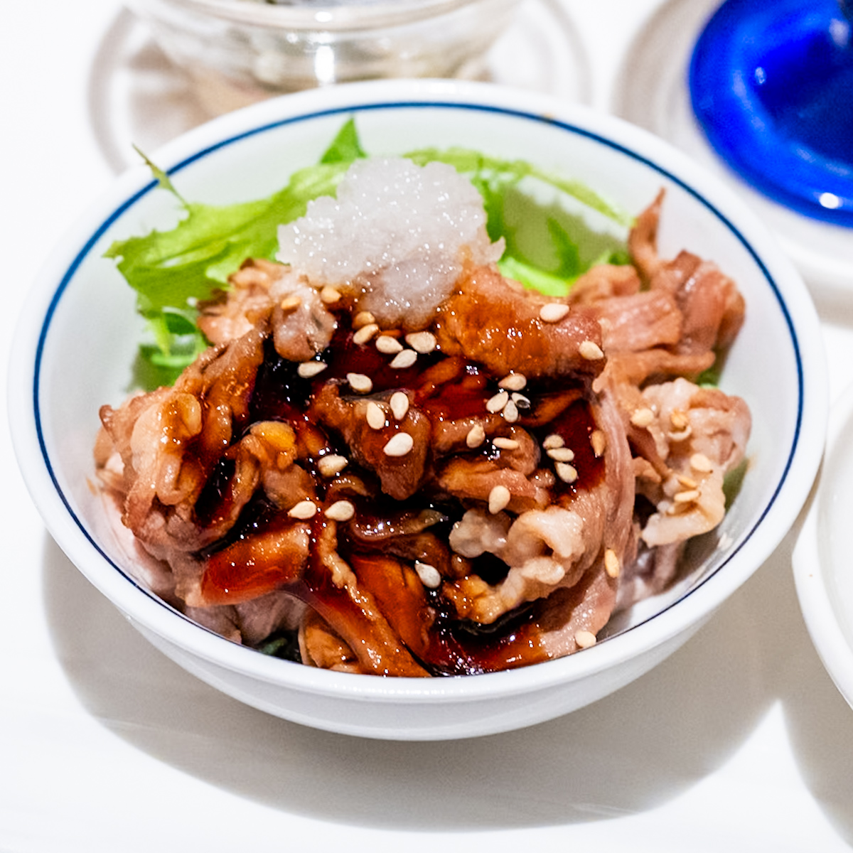 ラム肉の湯引き 中国醤油ソース