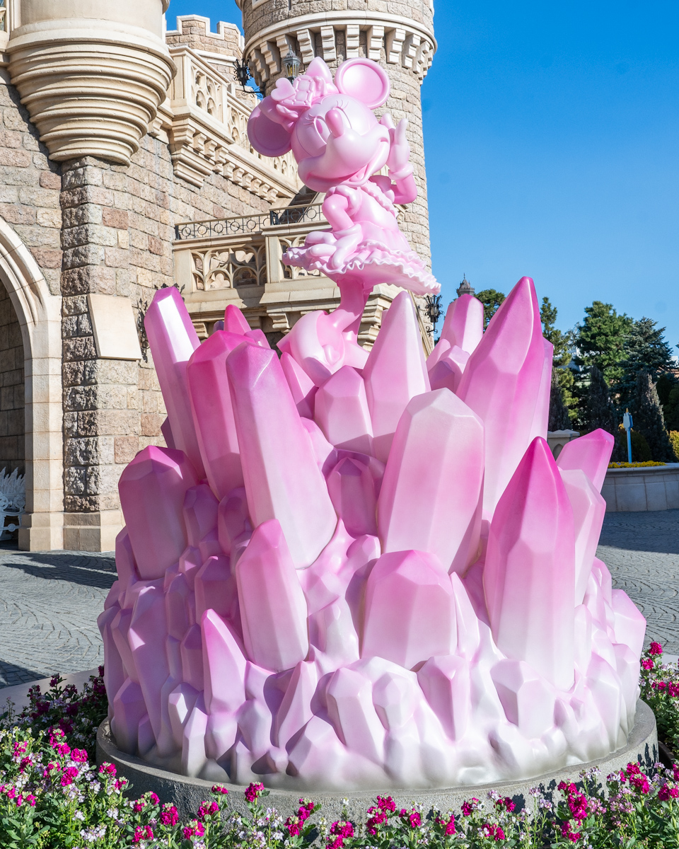 シンデレラ城　裏　ミニー像