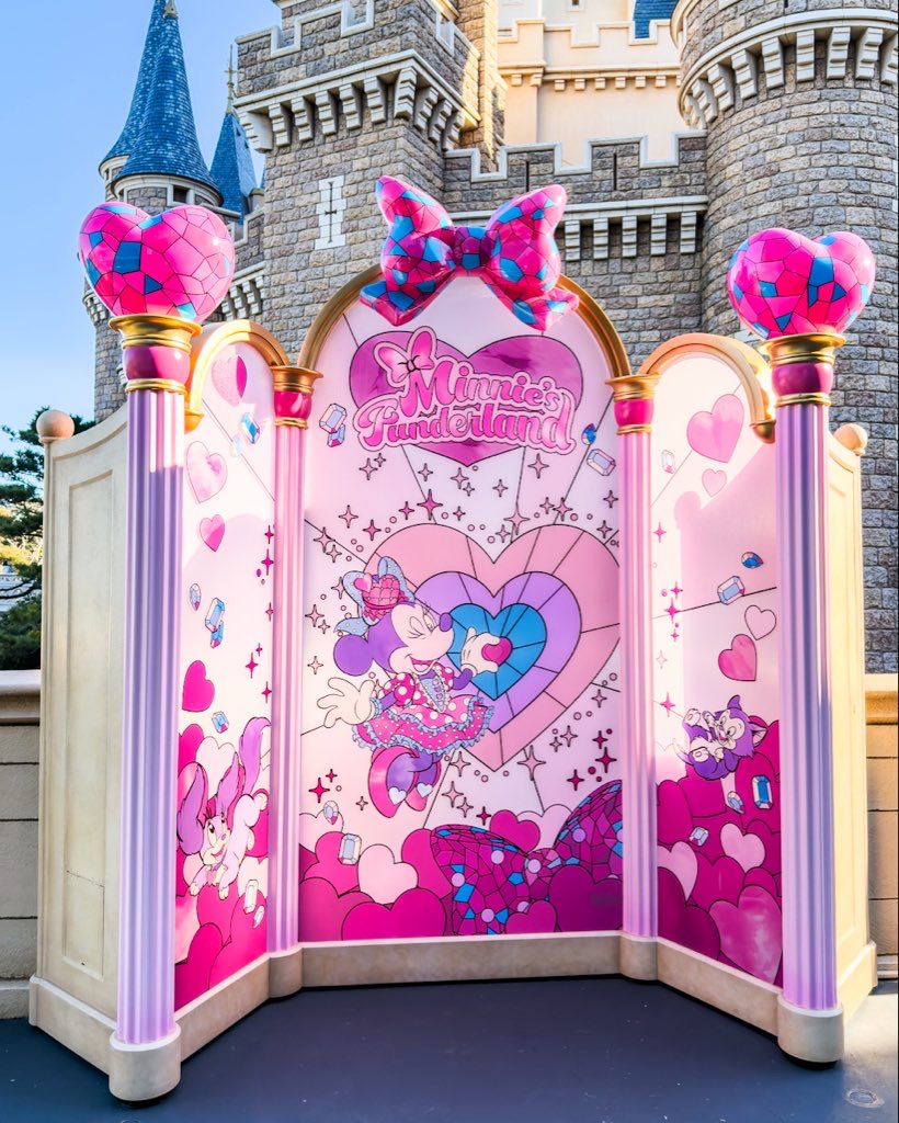 シンデレラ城横　ミニーデコレーション1