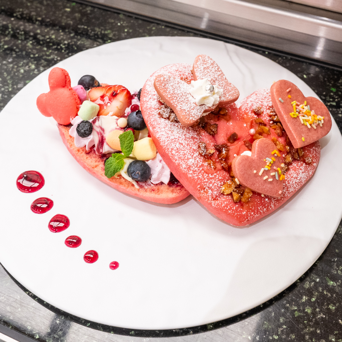 ブルーベリーとクリームチーズのサンドウィッチ