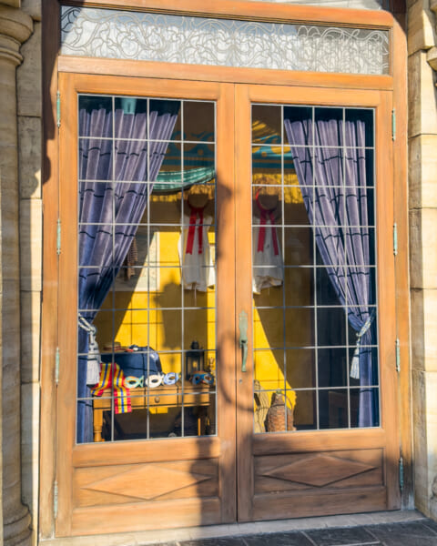 ゴンドリエの衣装、マスク