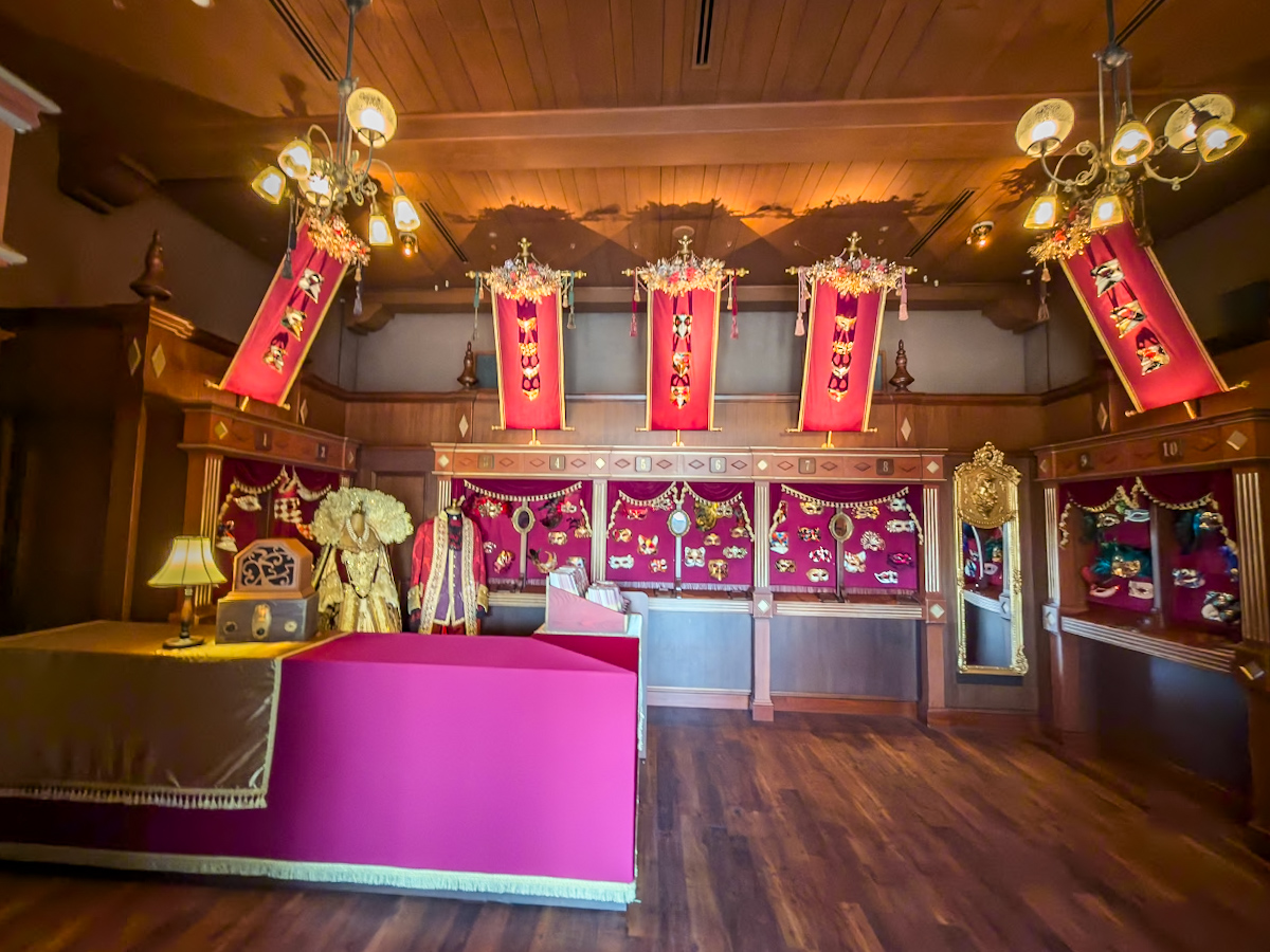 「ビリエッテリーア」　観光案内所　内観