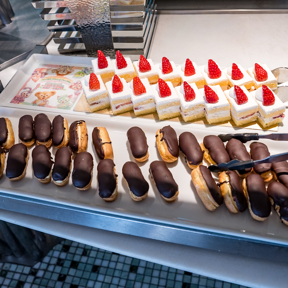 ショートケーキ　エクレア