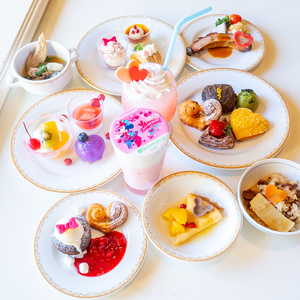 東京ディズニーランドホテル「シャーウッドガーデン・レストラン」ディズニー・パルパルーザ”ミニーのファンダーランドスペシャルブッフェ