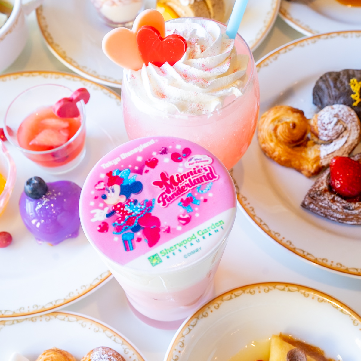 ディズニー・パルパルーザ”ミニーのファンダーランド”スペシャルドリンク　マジカルアートドリンク