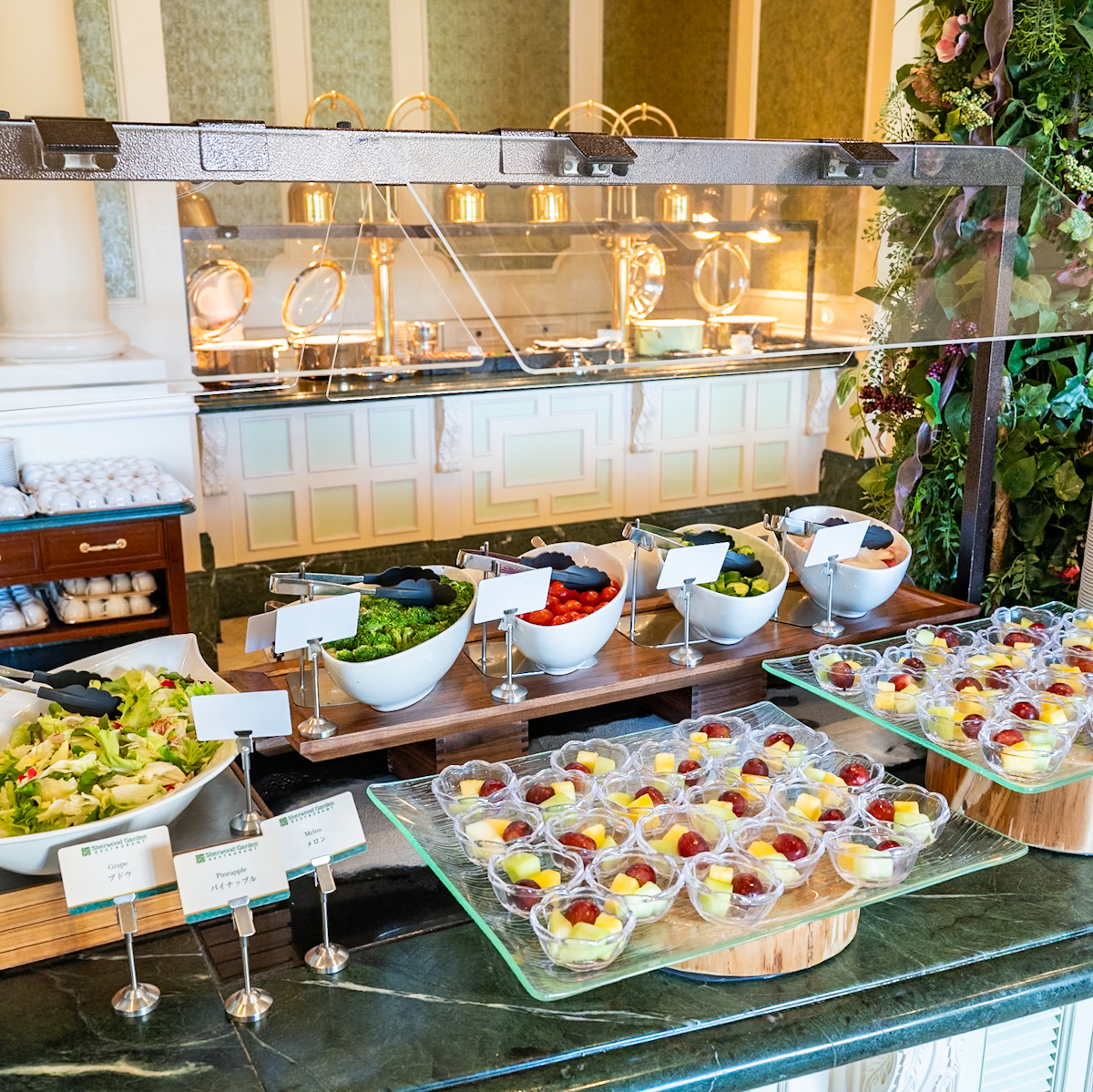 メロン、パイナップル、ぶどう