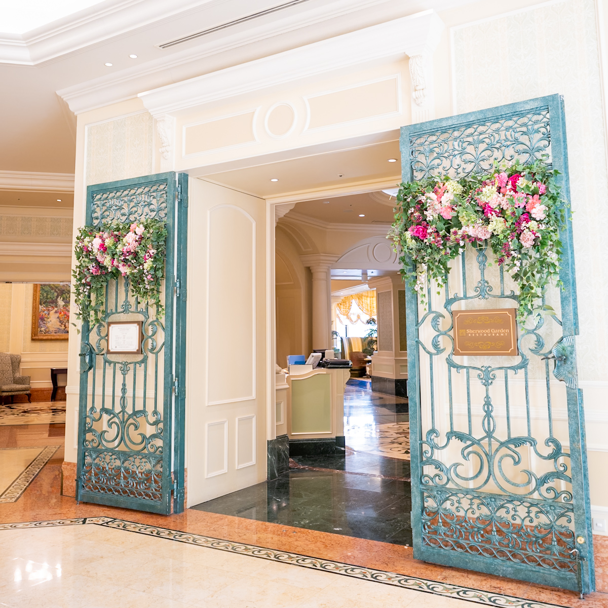 東京ディズニーランドホテル「シャーウッドガーデン・レストラン」