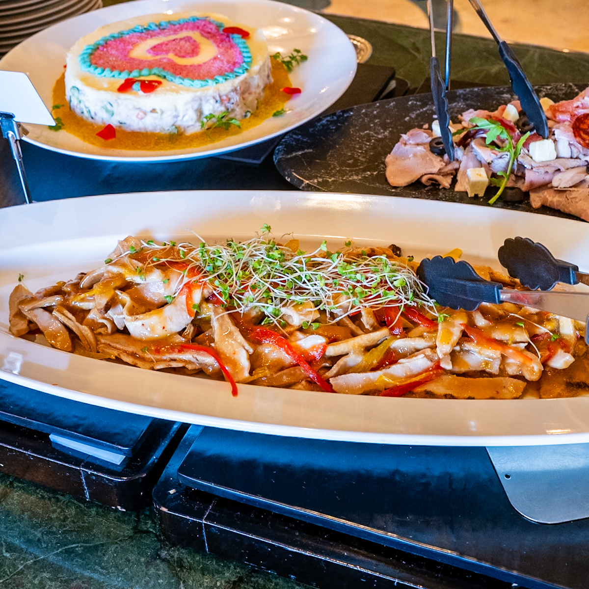 豚トロのグリル　ジンジャーソース　オレンジ風味