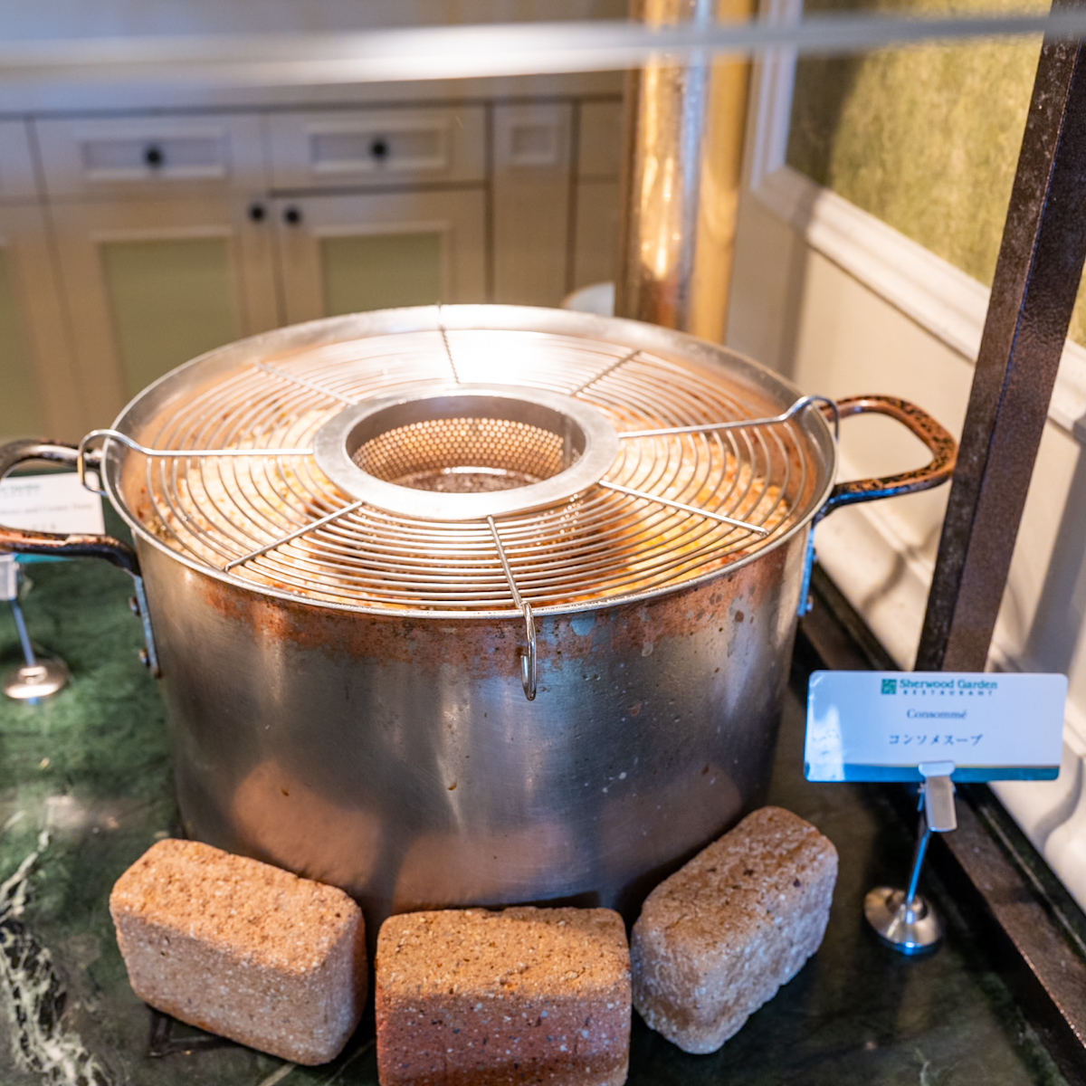 コンソメスープ