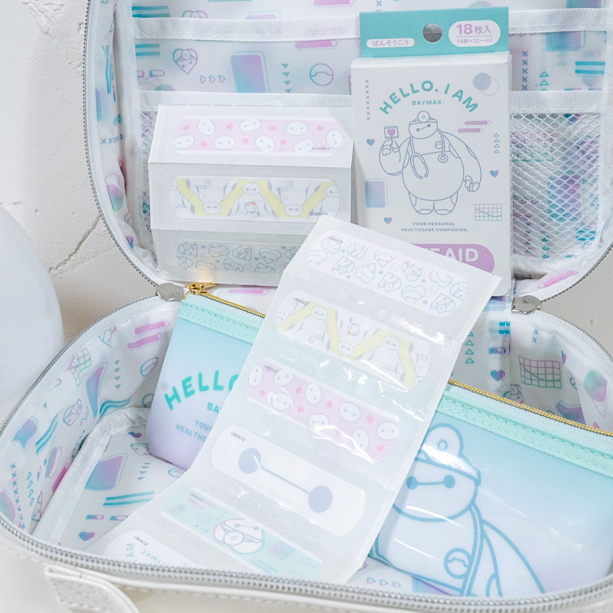 ベイマックス＆モチ 絆創膏 CARE ROBOT BAYMAX　絵柄