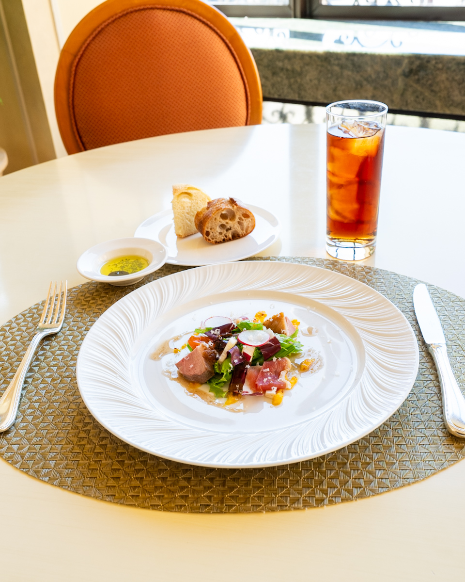 ベッラヴィスタ・ラウンジ“ダッフィー＆フレンズのハートフェルト・レターズ・オブ・フレンドシップ”ランチコース