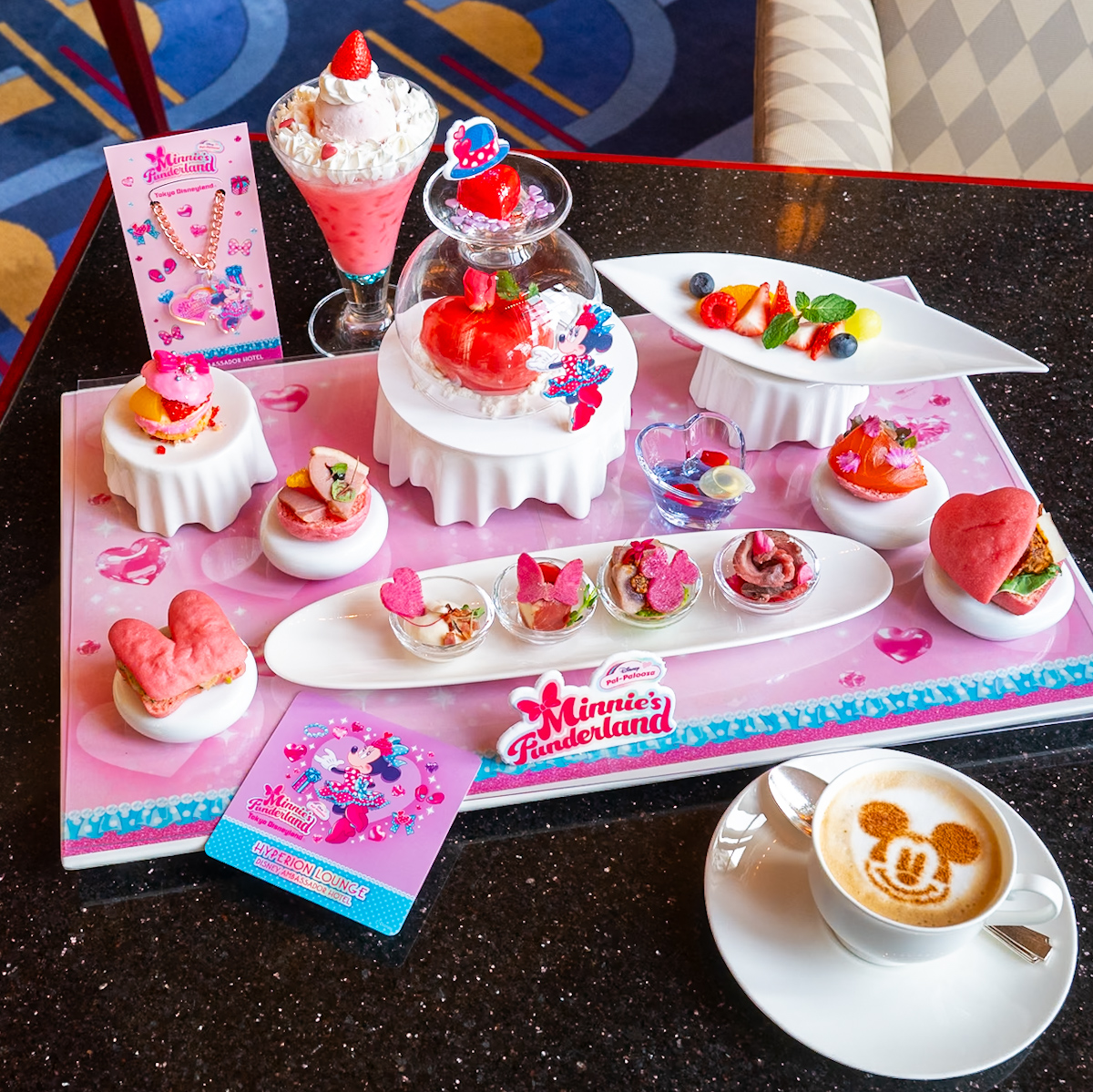 ハイピリオン・ラウンジ「ディズニー・パルパルーザ”ミニーのファンダーランド”」プレミアムスウィーツセット2