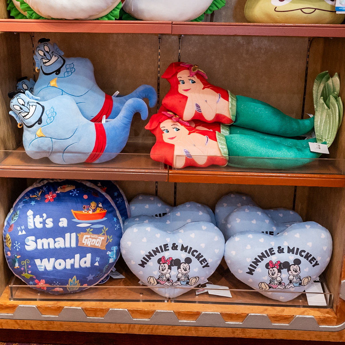 東京ディズニーリゾート ジーニー・アリエルクッション